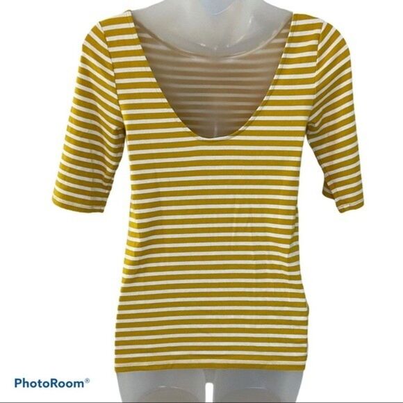 Old Navy Yellow Striped Scoop Back Top Size Small - Picture 2 of 4